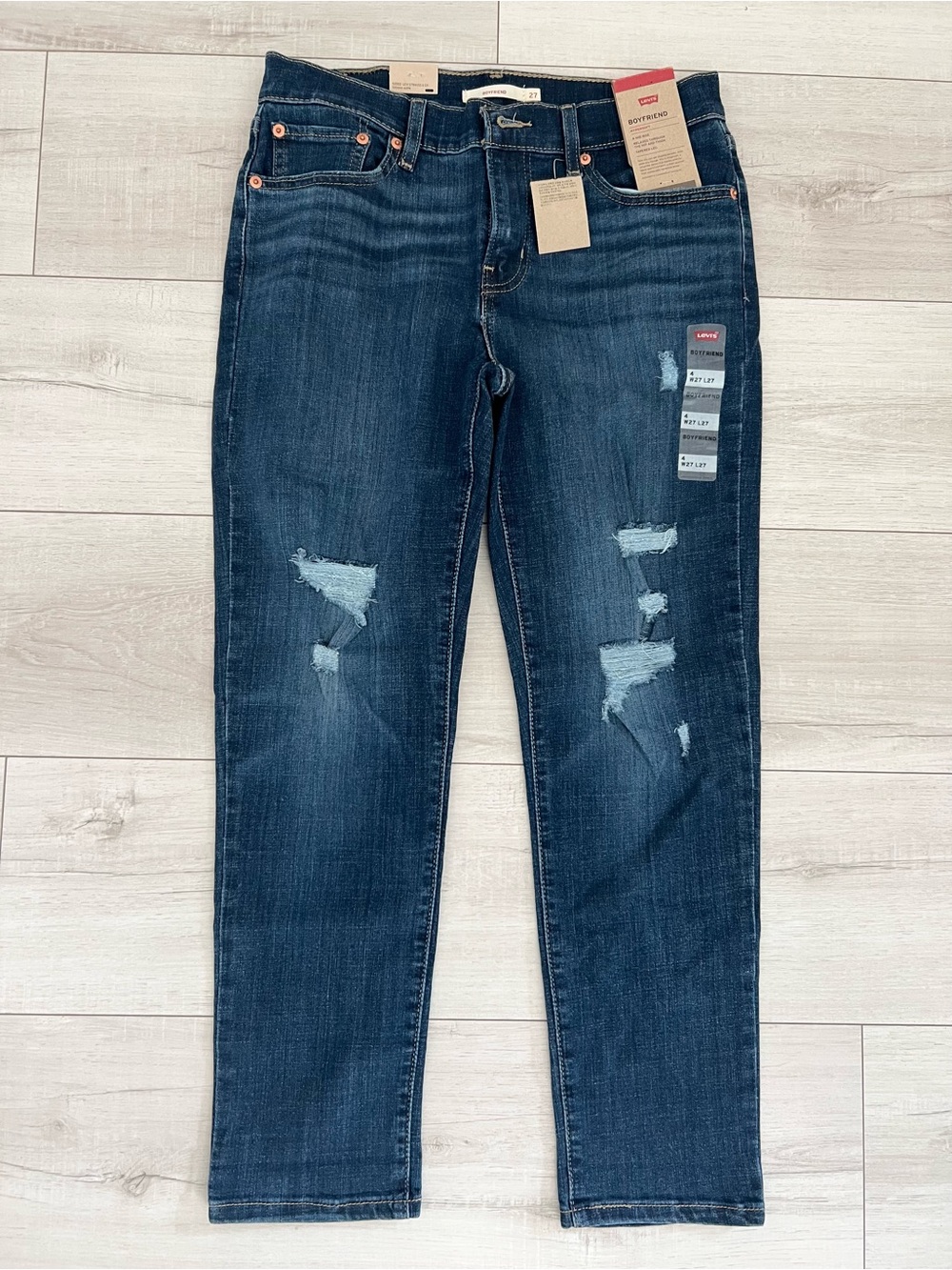 NWT Levis Boyfriend Jeans Denim Blue Mid Rise Womens